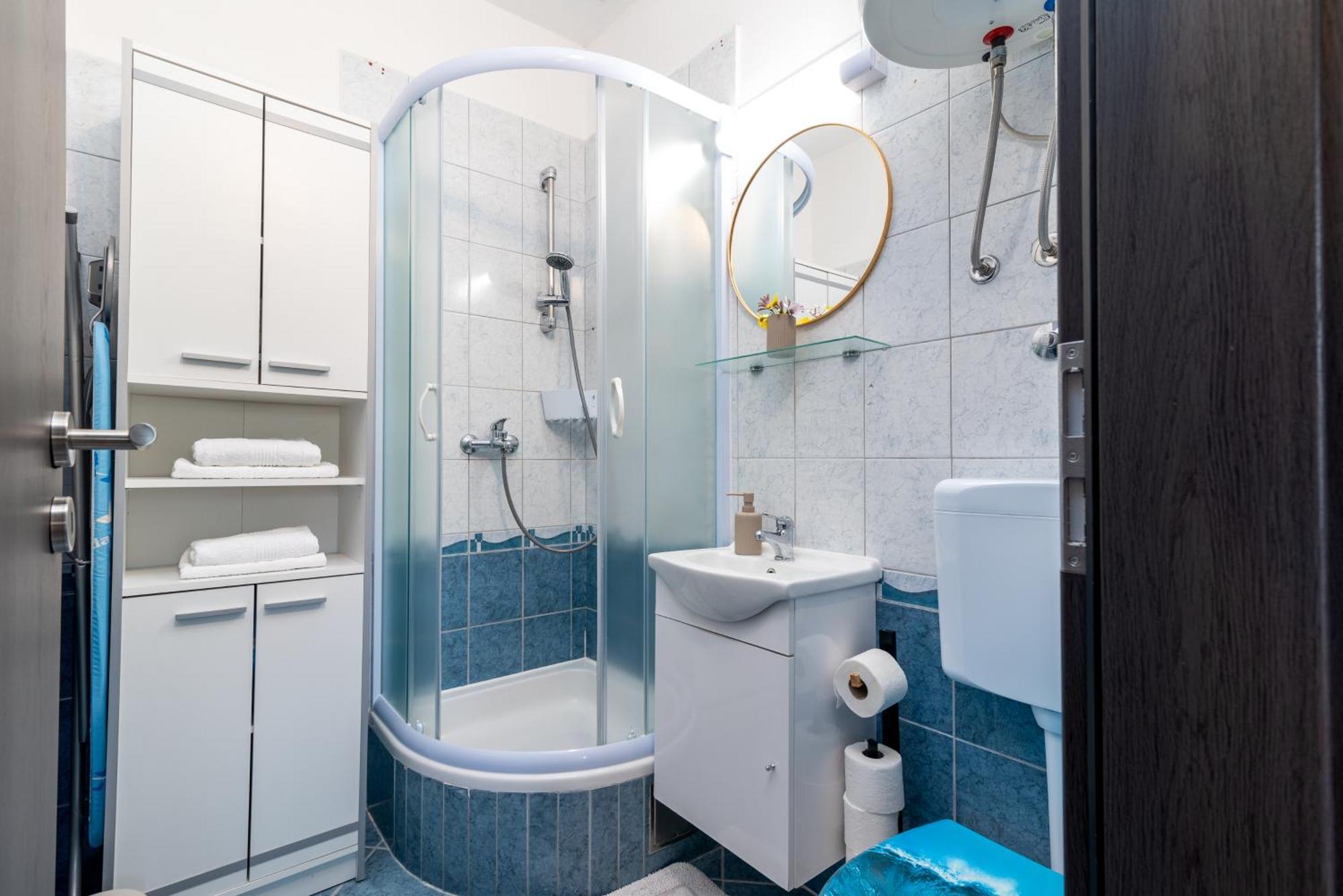 Studio Apartment Coce โตรกีร์ ภายนอก รูปภาพ