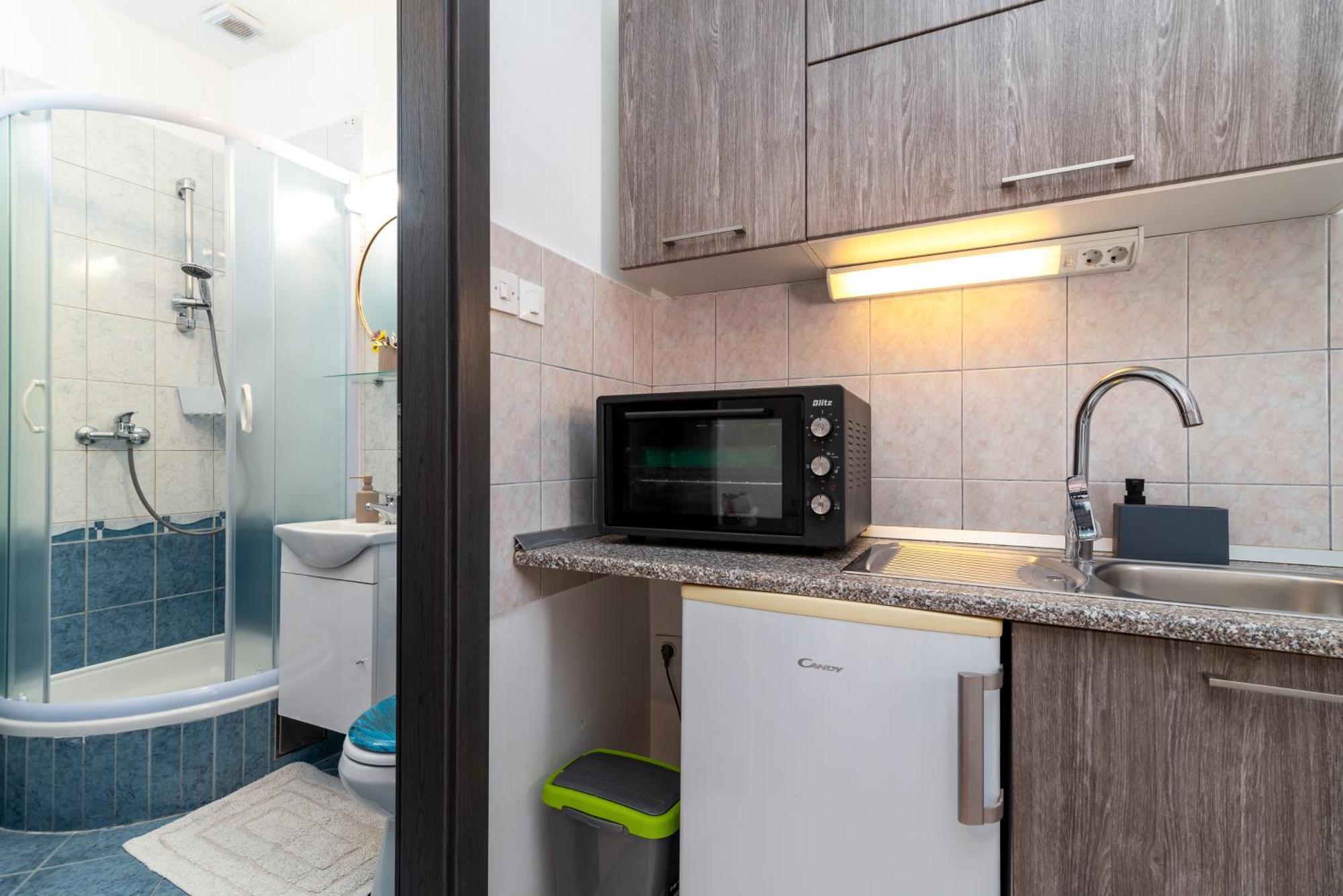 Studio Apartment Coce โตรกีร์ ภายนอก รูปภาพ