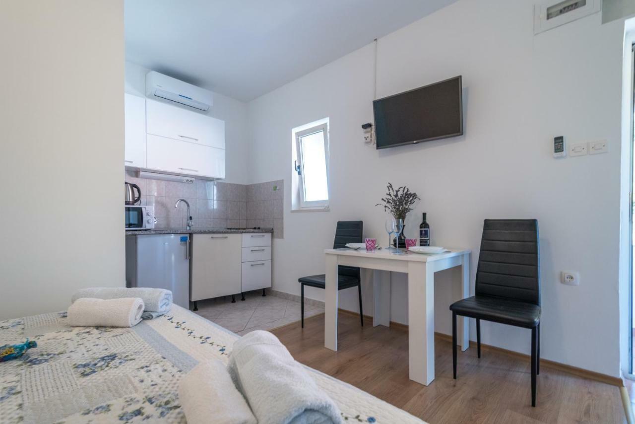 Studio Apartment Coce โตรกีร์ ภายนอก รูปภาพ